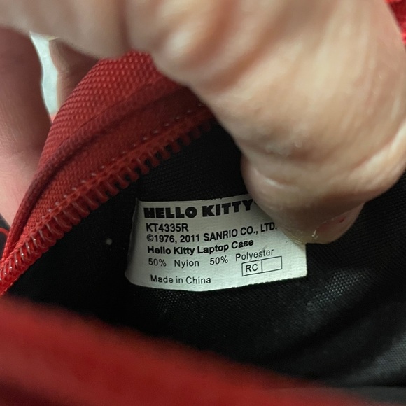 Sanrio HELLO KITTY VINTAGE RARE LAPTOP CASE red padded 2011 - Picture 4 of 7